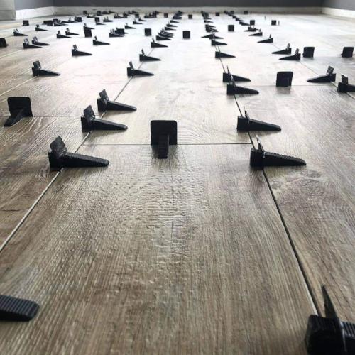 peygran-leveling-system-2mm-black-clips